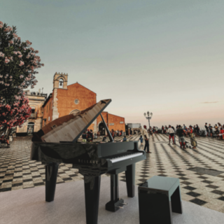 FABRYKA FORTEPIANÓW BELLARE – FORTEPIAN Z KAMIENIA TO DZIEŁO SZTUKI